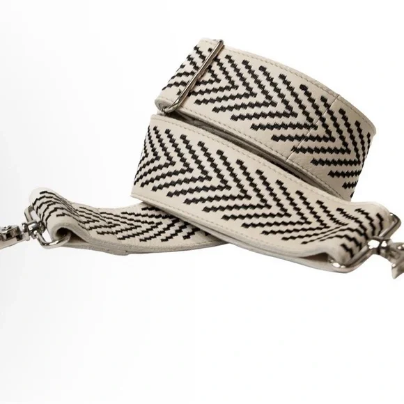 Latico Leather Bowie Cream and Black Patterned Adjustable Guitar Strap - Picture 2 of 6